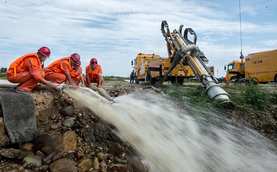 葉建春率隊檢查指導(dǎo)淮河流域防汛抗旱工作