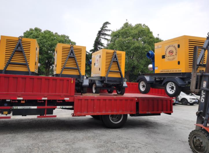 大流量移動排水泵車，防汛排澇移動泵車發(fā)貨